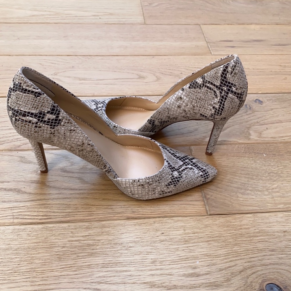 Snake skin pumps